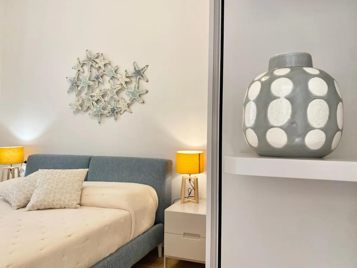Casaviva-Stylish Trilo With Ac-Shared Pool-Parking Daire Cenova