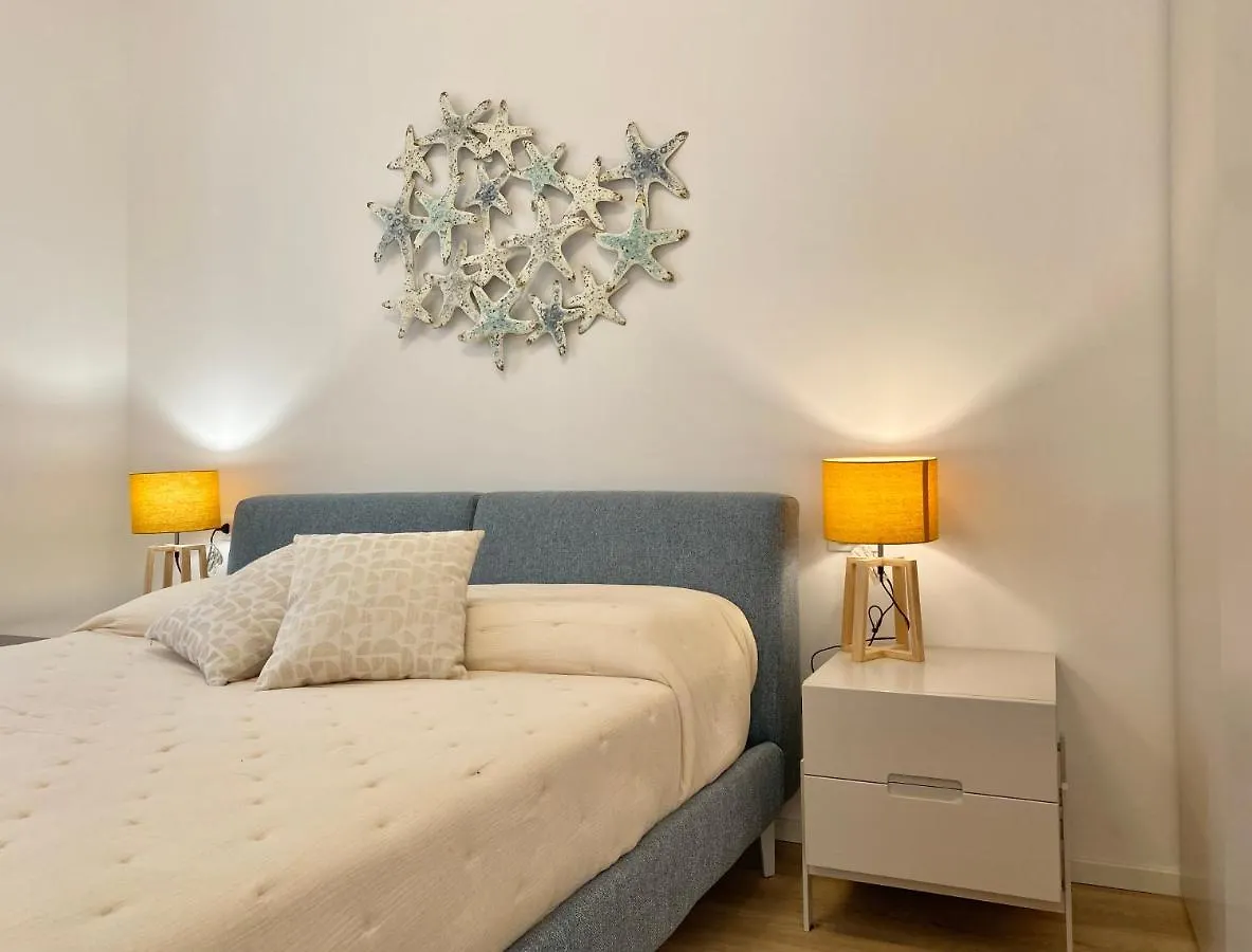 Casaviva-Stylish Trilo With Ac-Shared Pool-Parking Daire Cenova