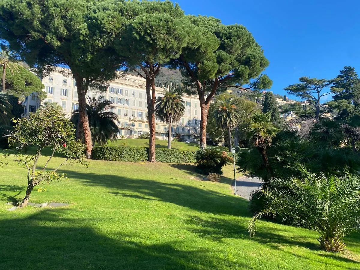 Casaviva-Stylish Trilo With Ac-Shared Pool-Parking Daire Cenova