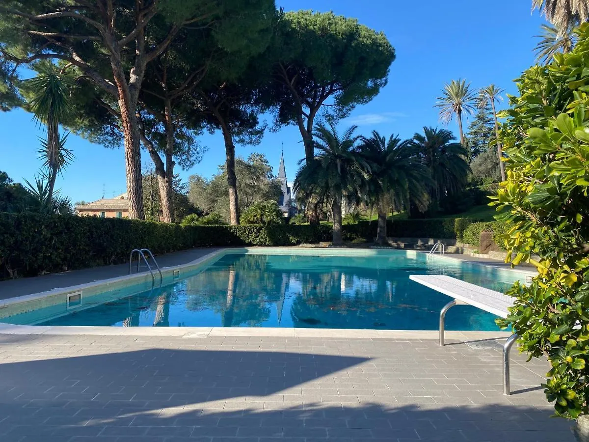 Casaviva-Stylish Trilo With Ac-Shared Pool-Parking Daire Cenova