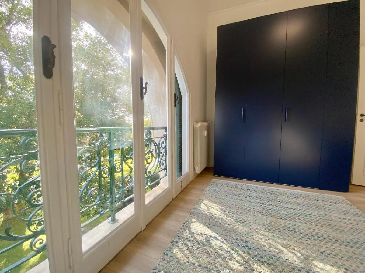 Casaviva-Stylish Trilo With Ac-Shared Pool-Parking Daire Cenova İtalya