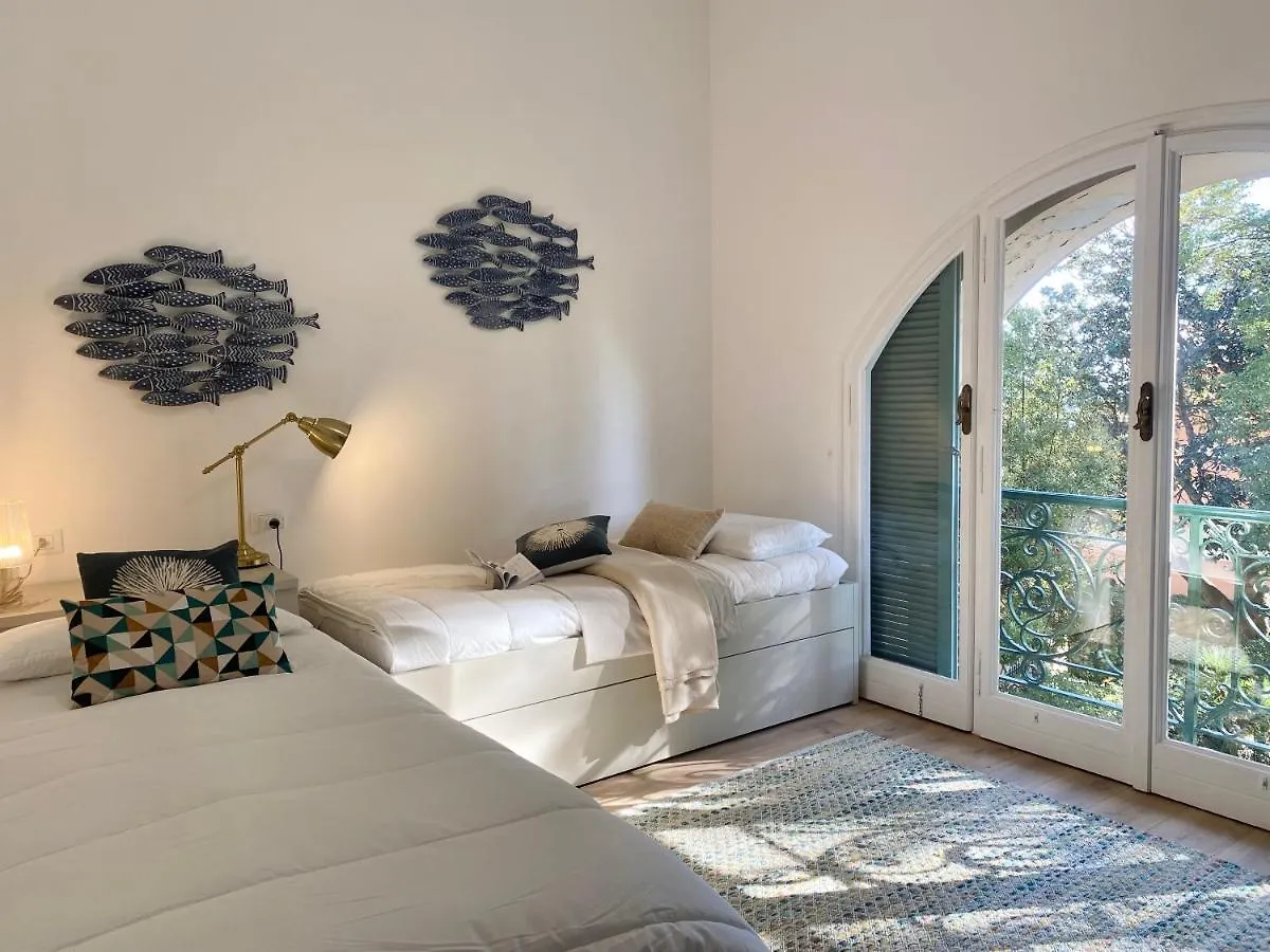 Casaviva-Stylish Trilo With Ac-Shared Pool-Parking Daire Cenova İtalya